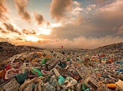 中国固体废物管理现状及塑料污染治理成效